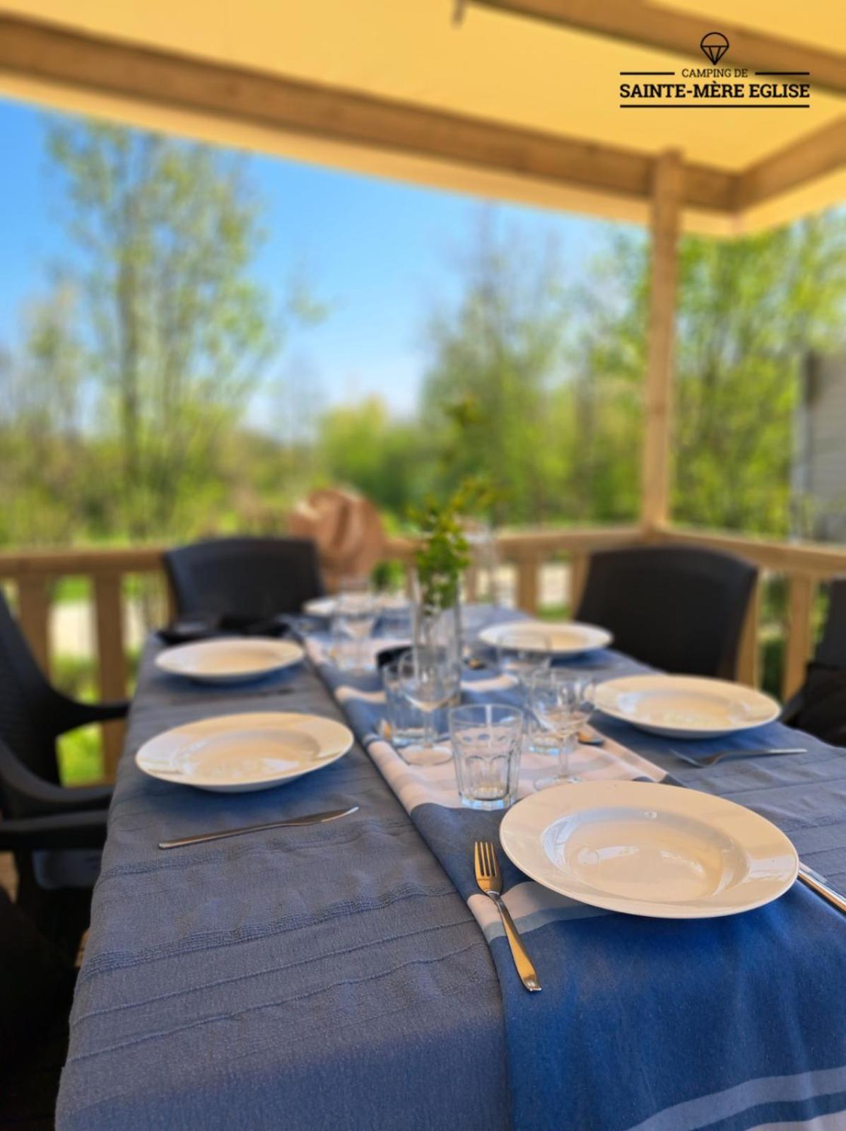 Camping Sainte Mere Eglise Εξωτερικό φωτογραφία
