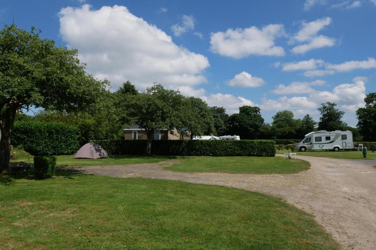 Camping Sainte Mere Eglise Εξωτερικό φωτογραφία